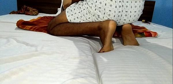  Sluty Indian Wife Enjoyed  Sex in Hotel Room with Boss